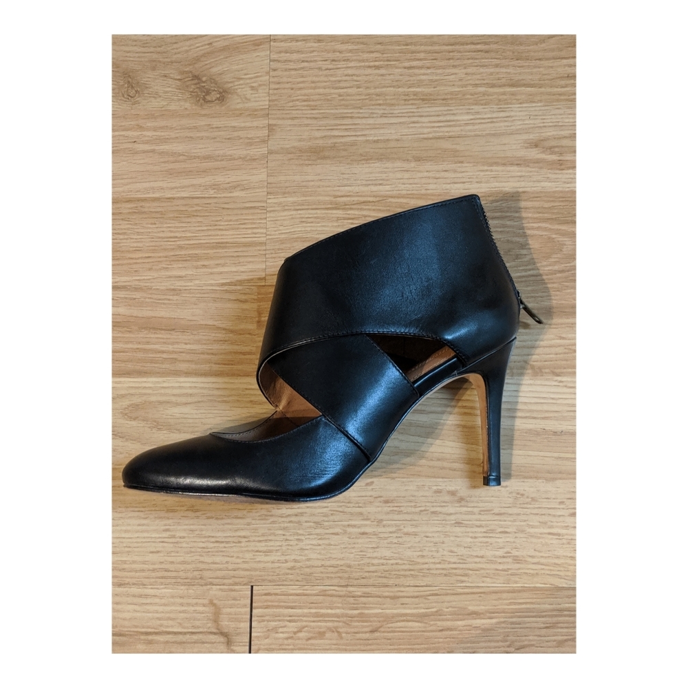 LAST CALL Black Leather Pumps w/ Ankle Wrap Detail